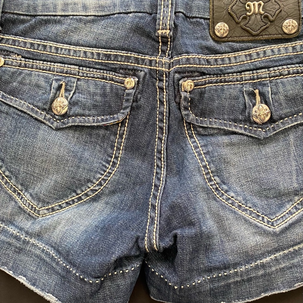 Miss Me Denim Blue Jean shorts 26